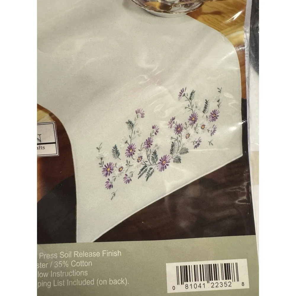 Tobin RHAPSODY Table Runner Stamped for Embroidery 14